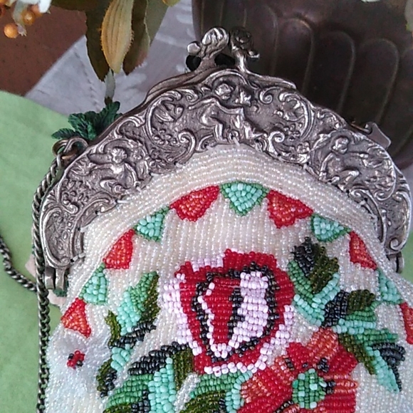 TODAY ONLY Christiana,Vintage beaded bag 100% silk - Picture 3 of 15